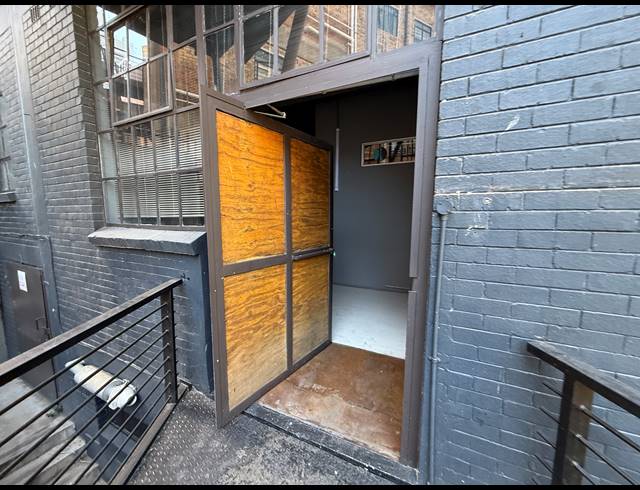 120M² OFFICE TO LET IN MILPARK